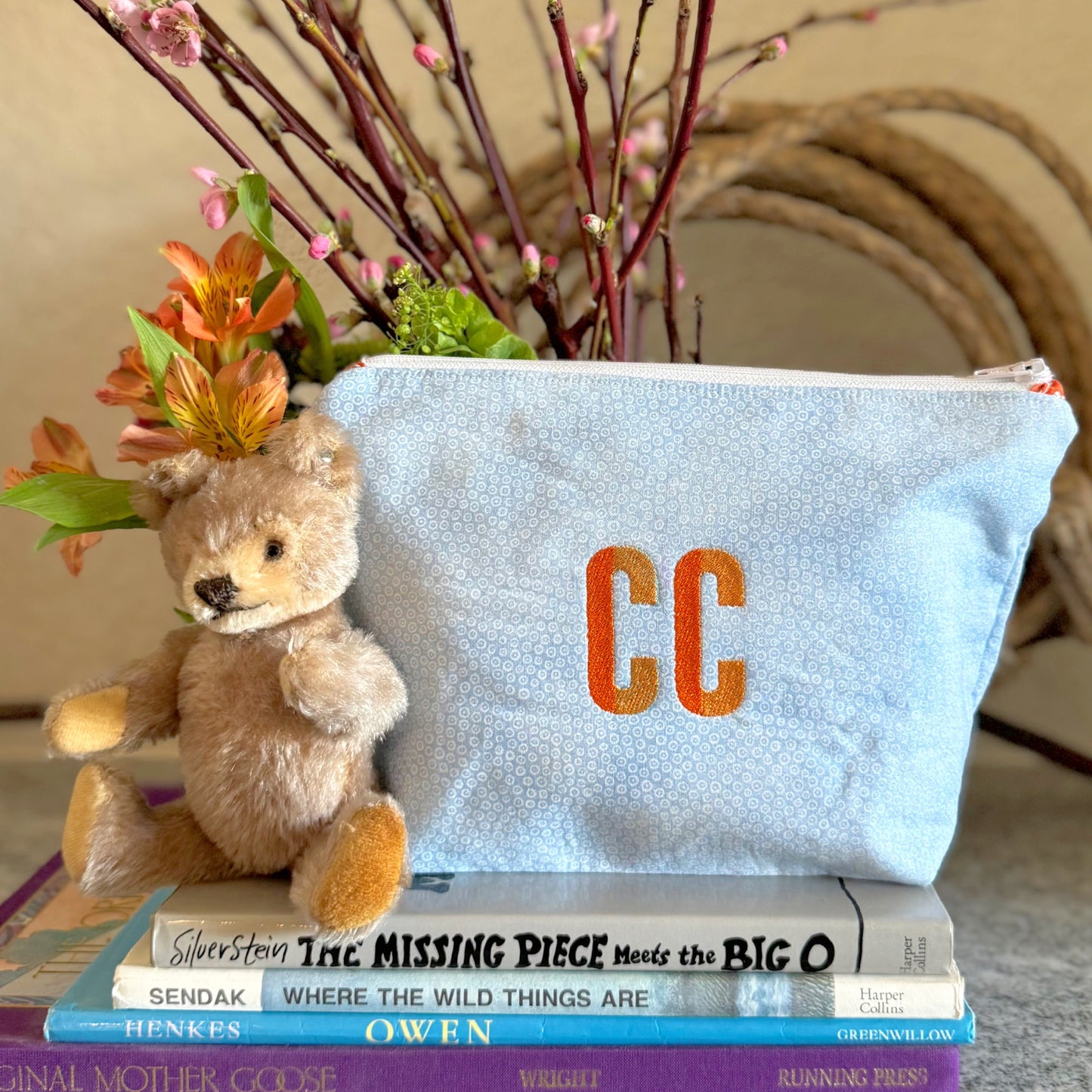petite pouch