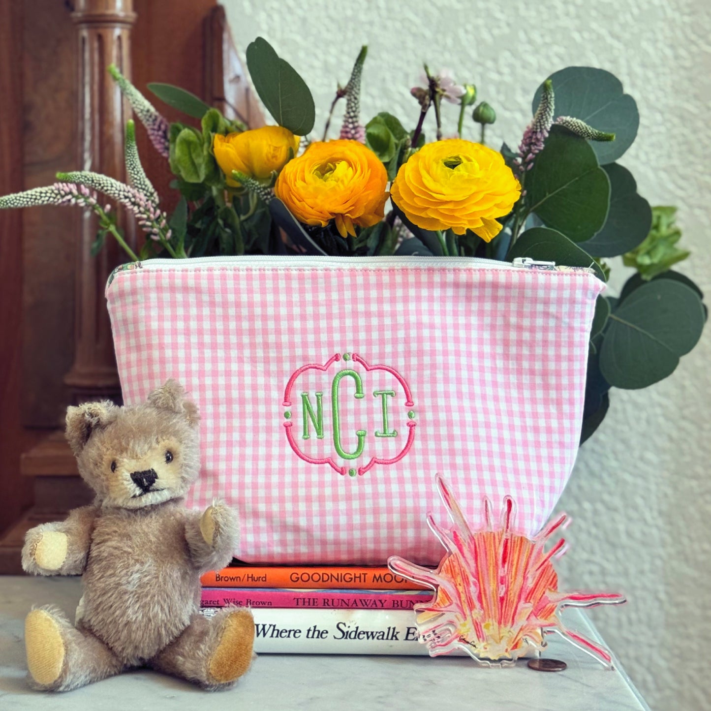 petite pouch