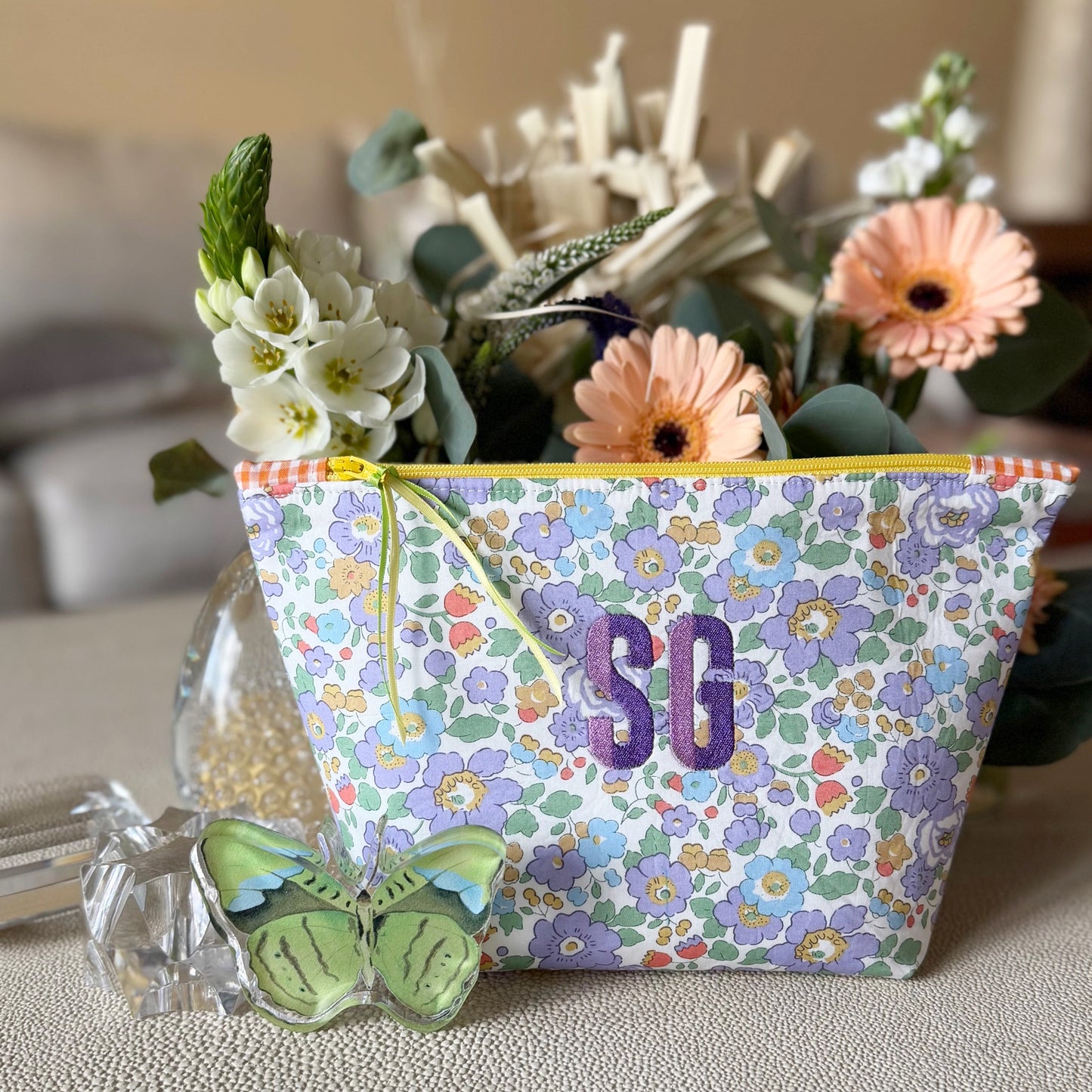 petite pouch